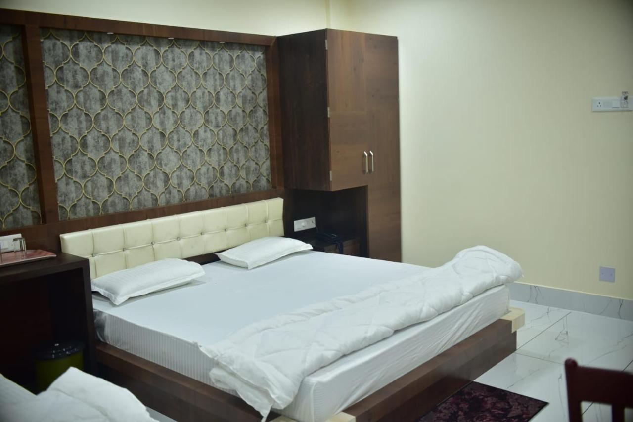 Hotel Sai Krishna Balasore エクステリア 写真